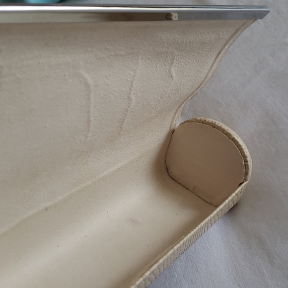 Jimmy Choo Cream Snakeskin Glasses Case - Picture 5 of 8